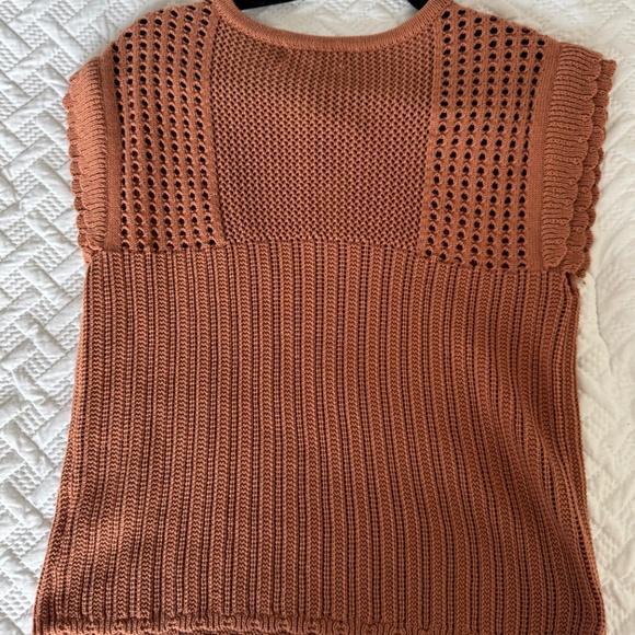 Heartloom Large crochet Top - Picture 2 of 2